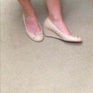 Cute light tan wedges